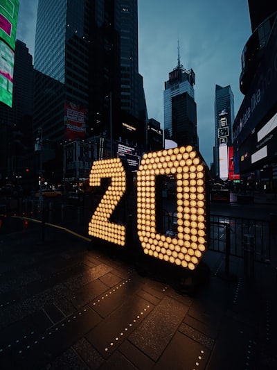 شعاراتأنديةالعالمرموزتحكيقصصالعراقةوالمجد